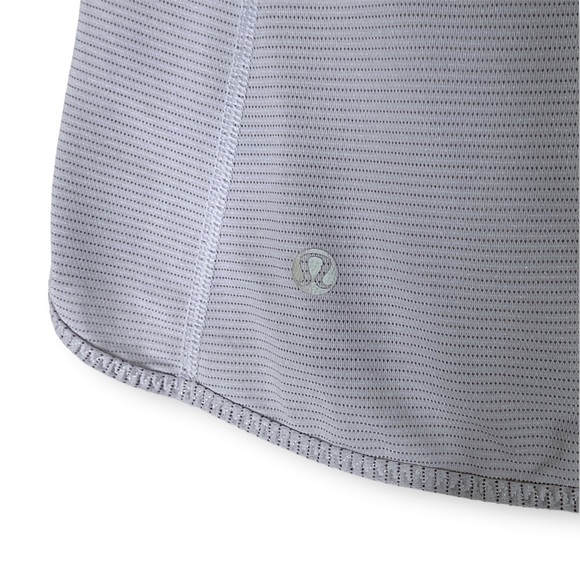 Lululemon Womens Run Fast Track Shirt Short Sleeve Vented Sz 4 Lilac - Picture 9 of 9